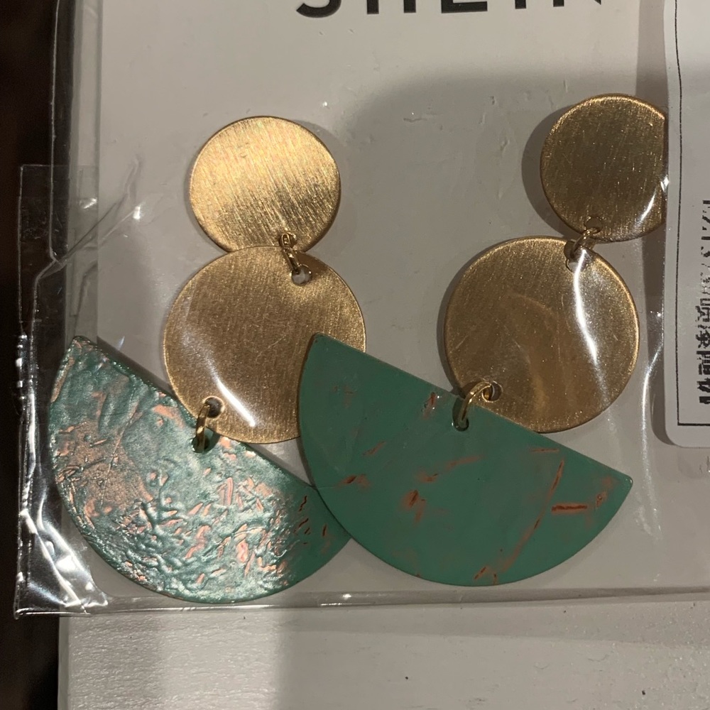 BRAND NEW Gold and teal marble drop earrings